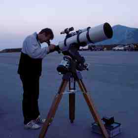 Teleskop Thomas Hugentobler LO APO 15cm f/7 mit Beobachter